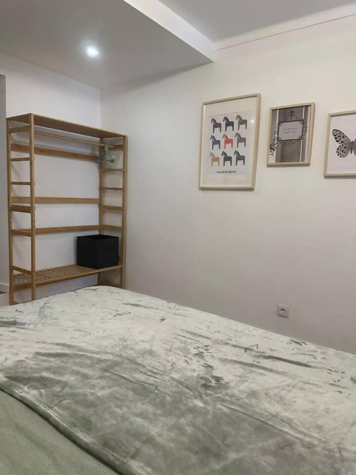 Stylish Renovated Apartment In Chiado Lisboa Ngoại thất bức ảnh