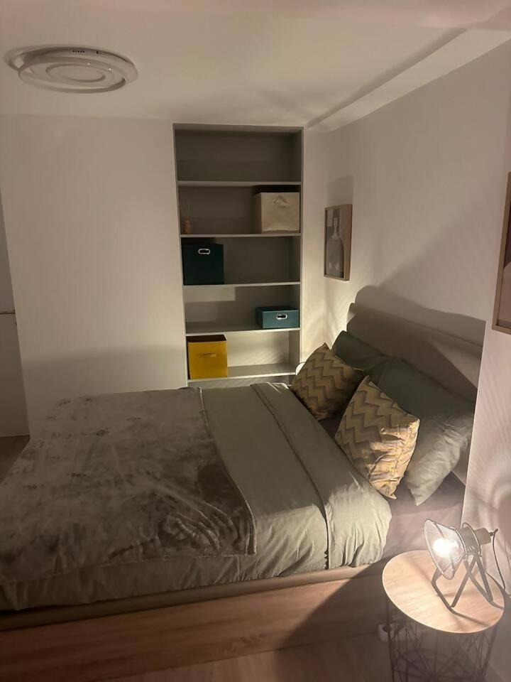 Stylish Renovated Apartment In Chiado Lisboa Ngoại thất bức ảnh
