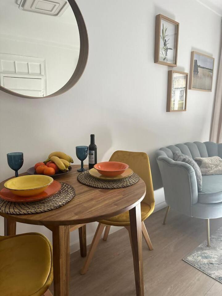 Stylish Renovated Apartment In Chiado Lisboa Ngoại thất bức ảnh
